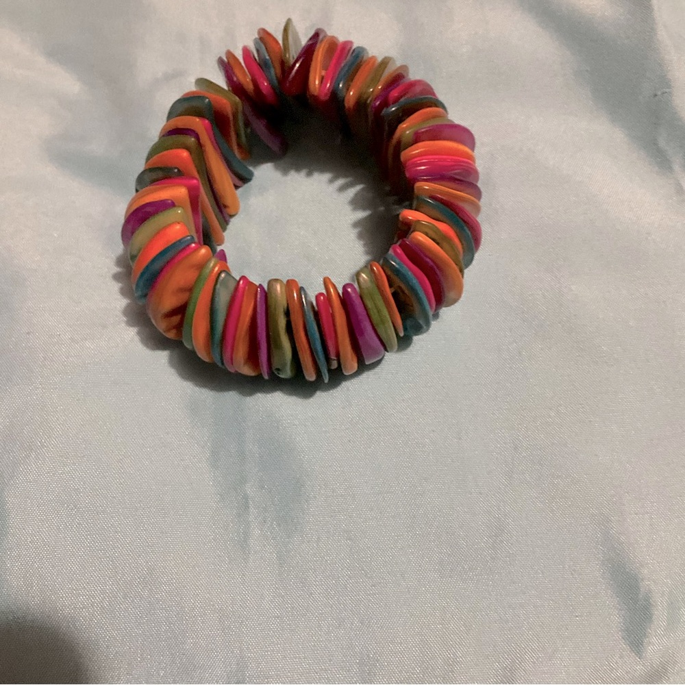 Vintage expandable stone bracelet